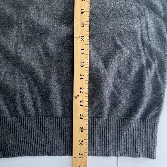 Banana Republic V Neck Sweater Mens Medium Cotton Gray Pullover Basic - Picture 9 of 10